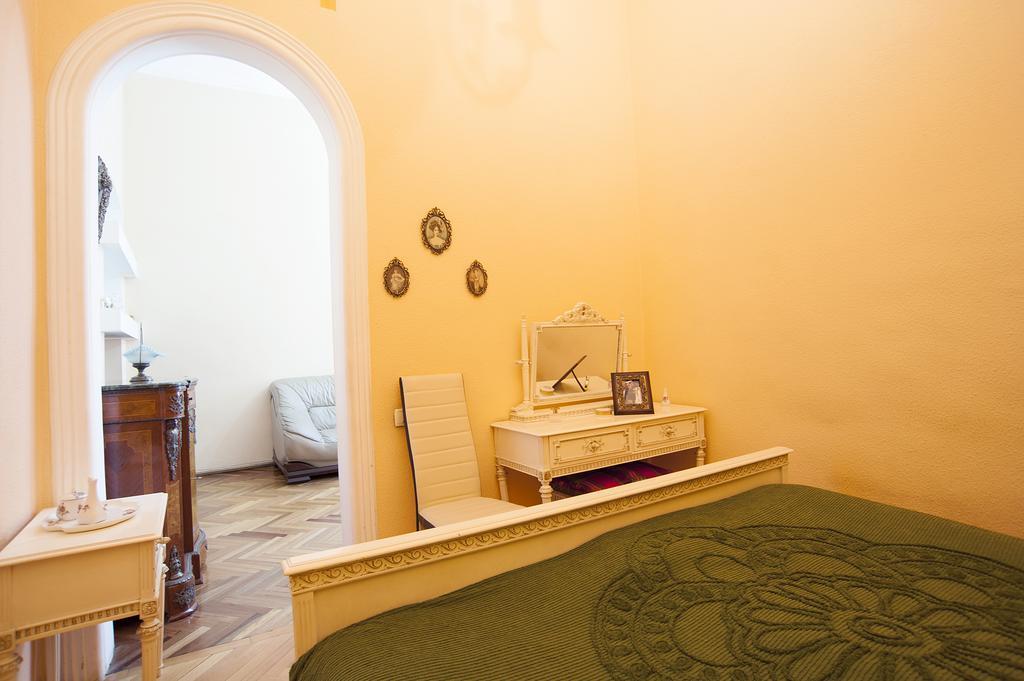 Apartment In Purtseladze Street Tbilisi Zewnętrze zdjęcie
